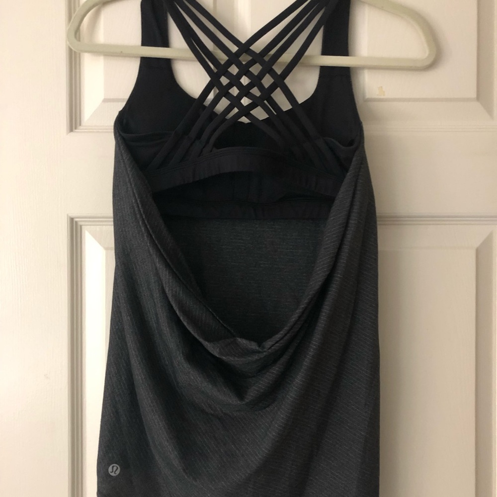 Lululemon workout top
